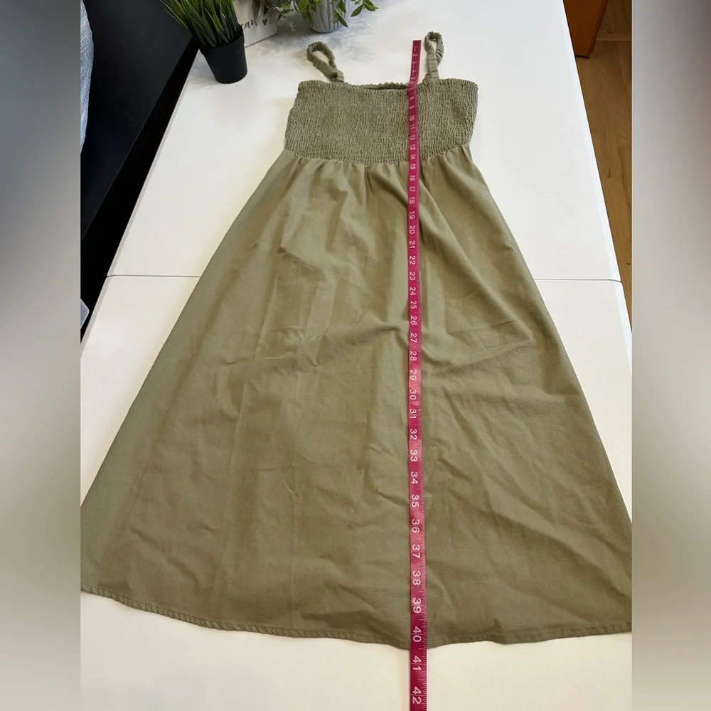 Forever 21 light green dress. Size small. - Picture 7 of 9
